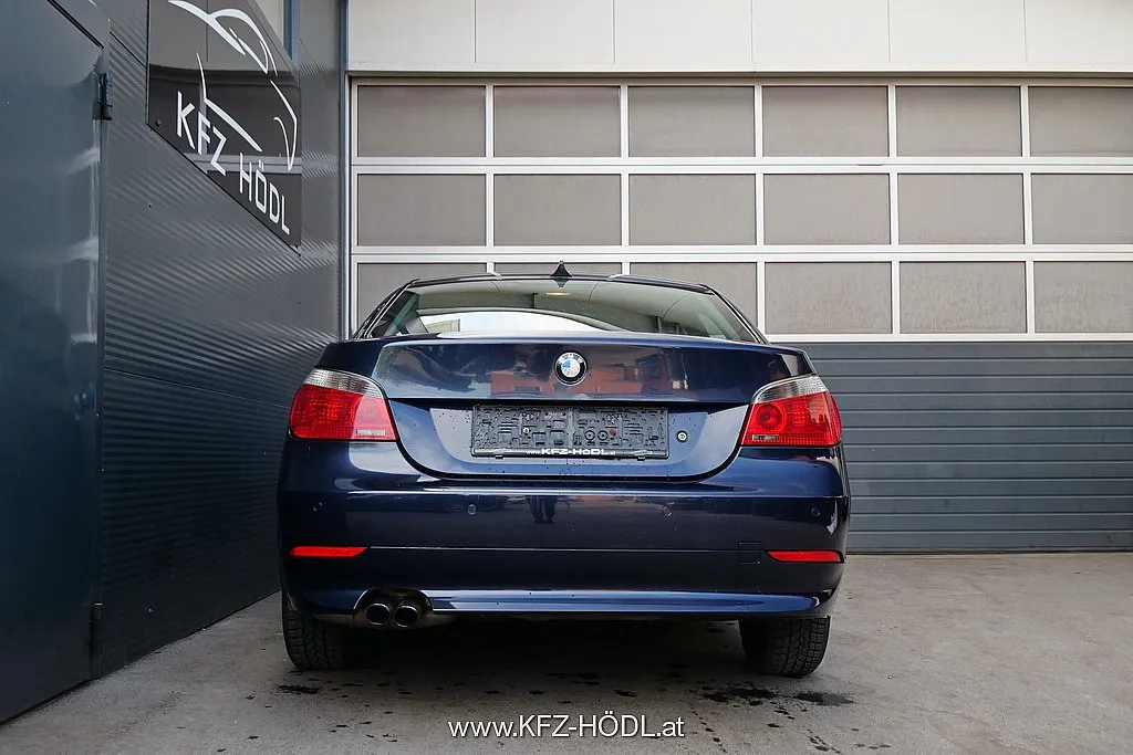 BMW 520i Österreich-Paket Image 4