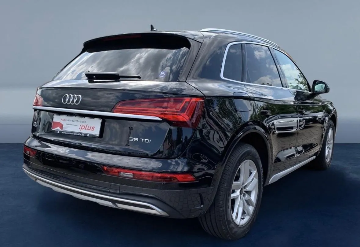 AUDI Q5 35 TDI S tronic Business Advanced Image 2